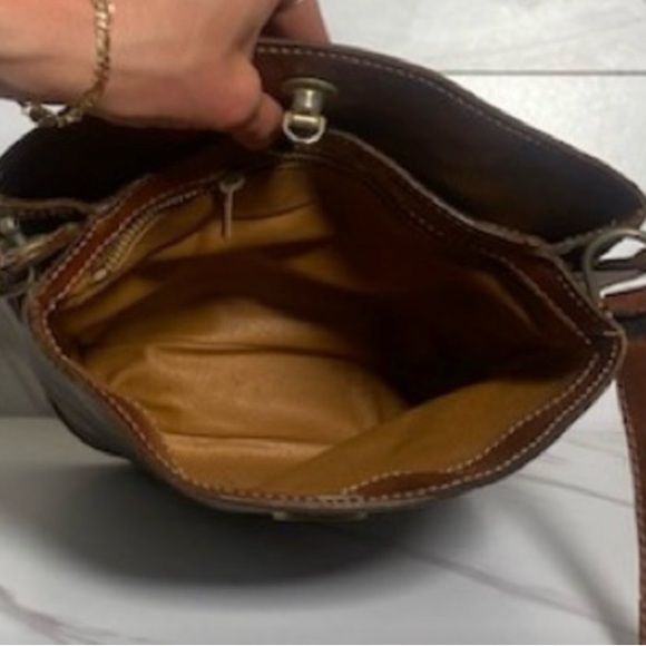 CELINE CROSSBODY, VINTAGE, AUTHENTIC - Picture 7 of 13